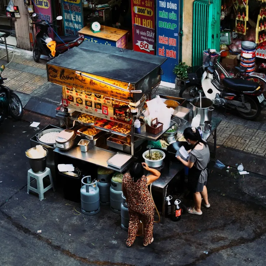 Bốn bước, không tắt bước nào